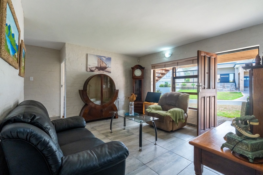 To Let 4 Bedroom Property for Rent in Dana Bay Western Cape